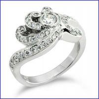 ladies 18k white gold diamond ring